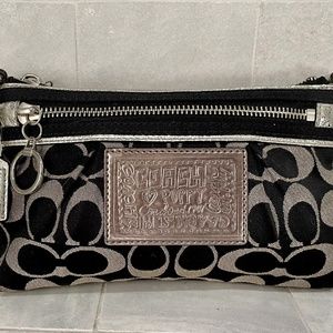 Coach Poppy mini purse/wristlet